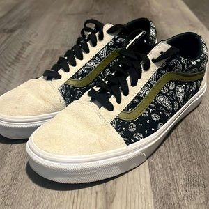 Vans Old Skool Paisley size 9 (worn once)